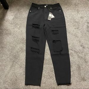 Boohoo high rise super distressed mom Jean black